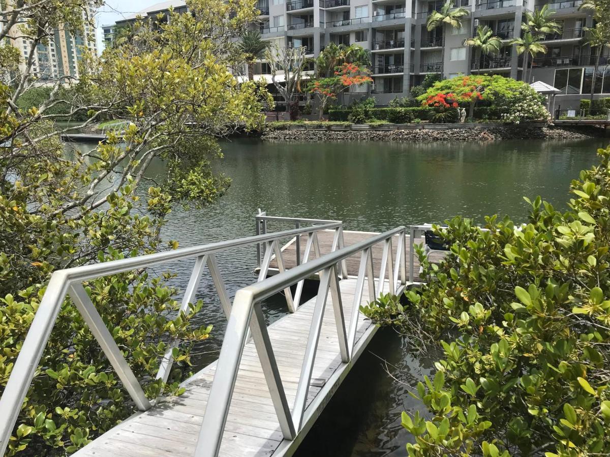 Large Surfers Paradise Apartment With Fantastic Views Gold Coast Exterior photo