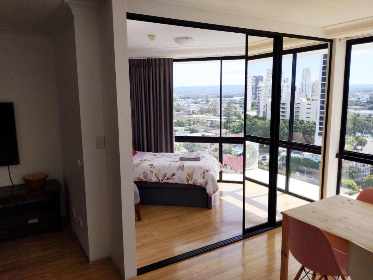 Large Surfers Paradise Apartment With Fantastic Views Gold Coast Exterior photo